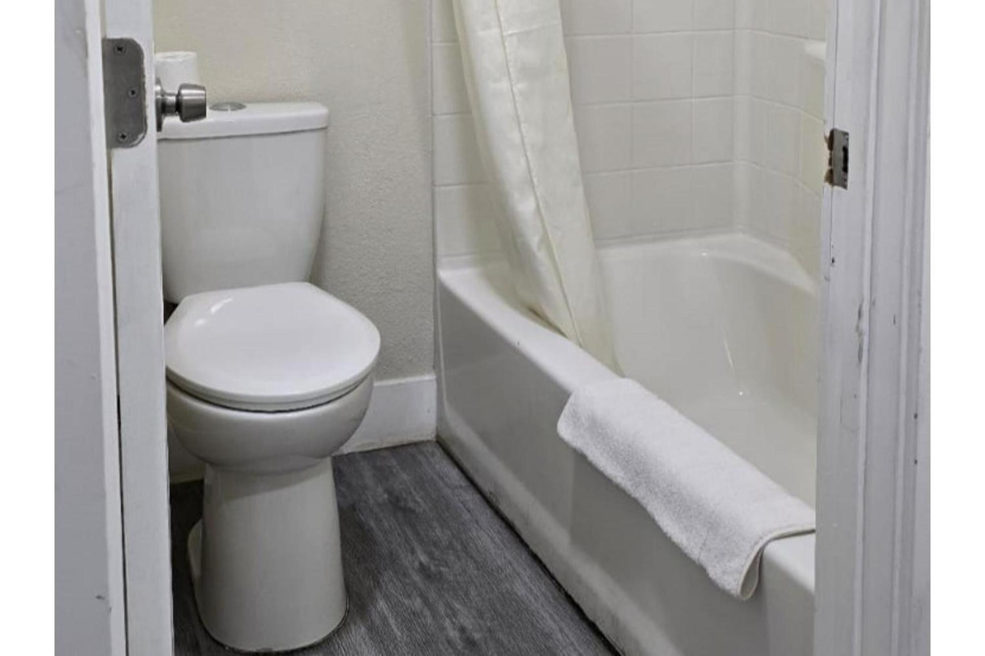 Hotel Avenida Victorville I 15 外观 照片